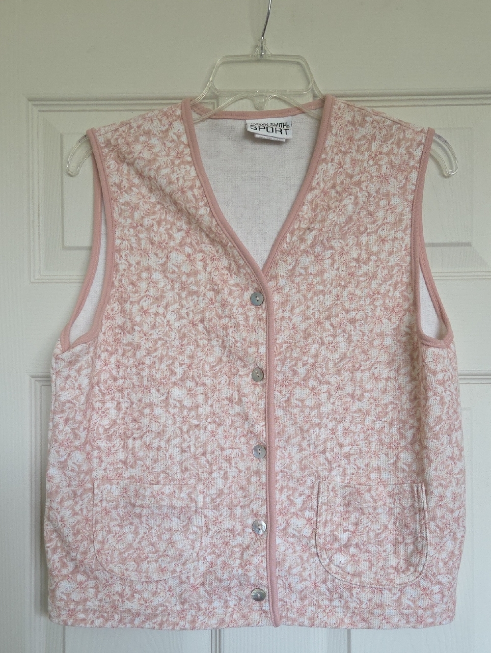 Jaclyn Smith White Floral Knit Button Down Vest